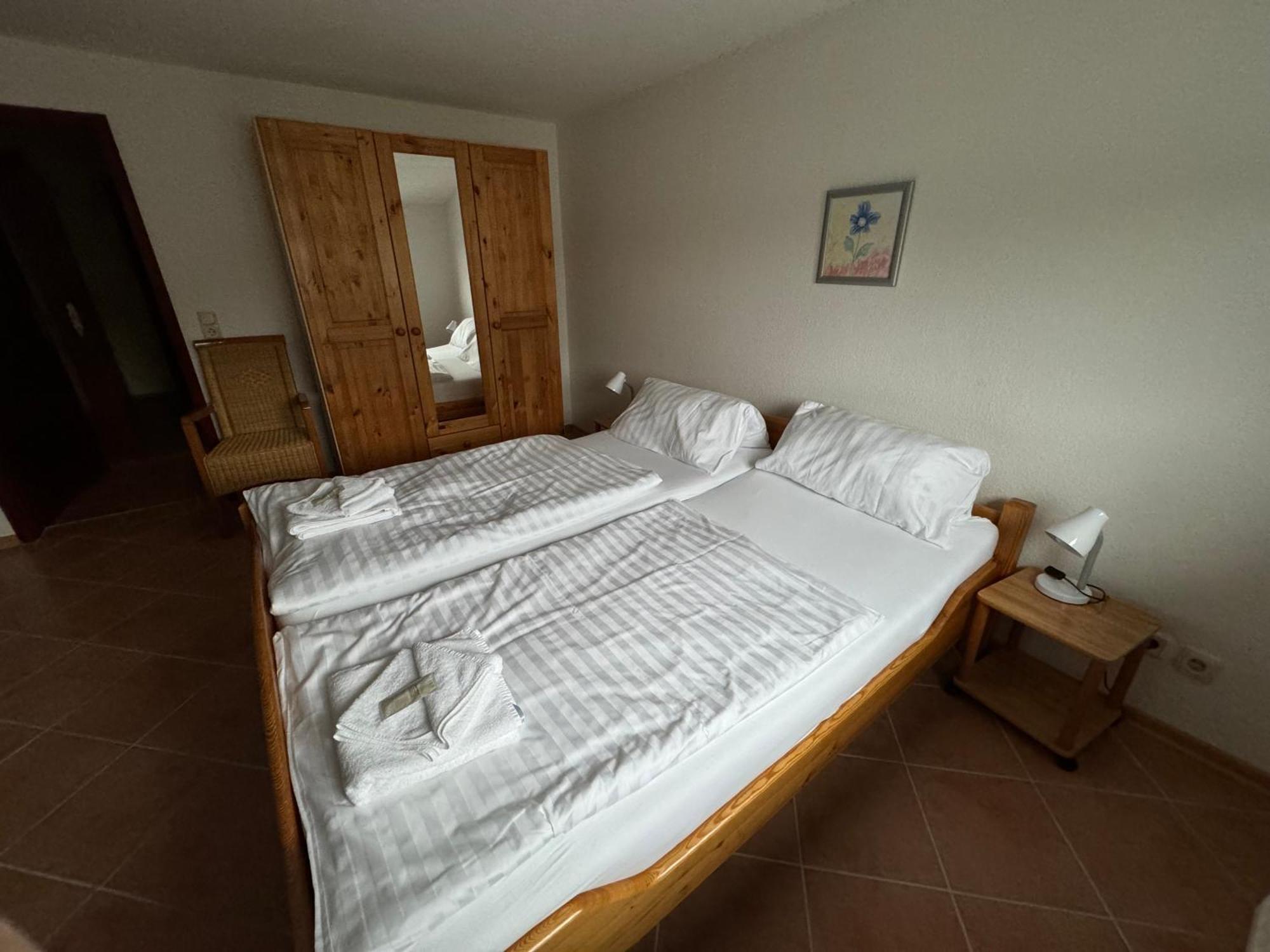 Hotel Panorama Wees Экстерьер фото